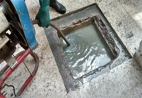 Desentupimento de Caixa de Esgoto na Vila Nova Conceição